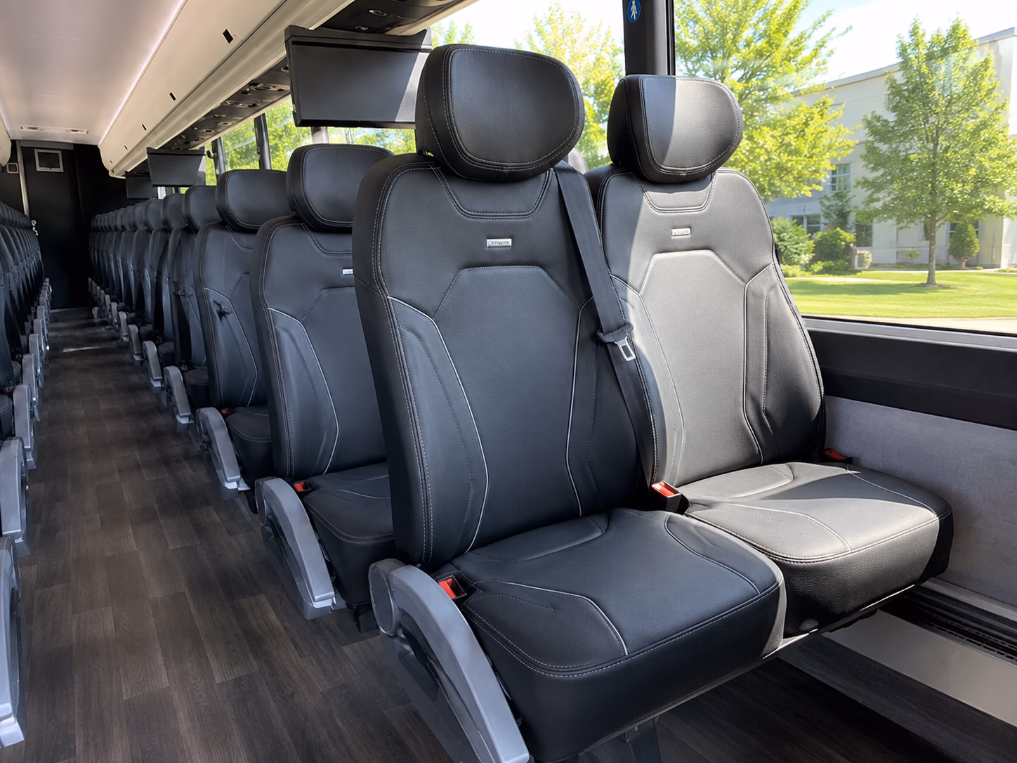 brocktoncharterbuscompany com makes it possible to compare nyc group transportation from brockton in seconds