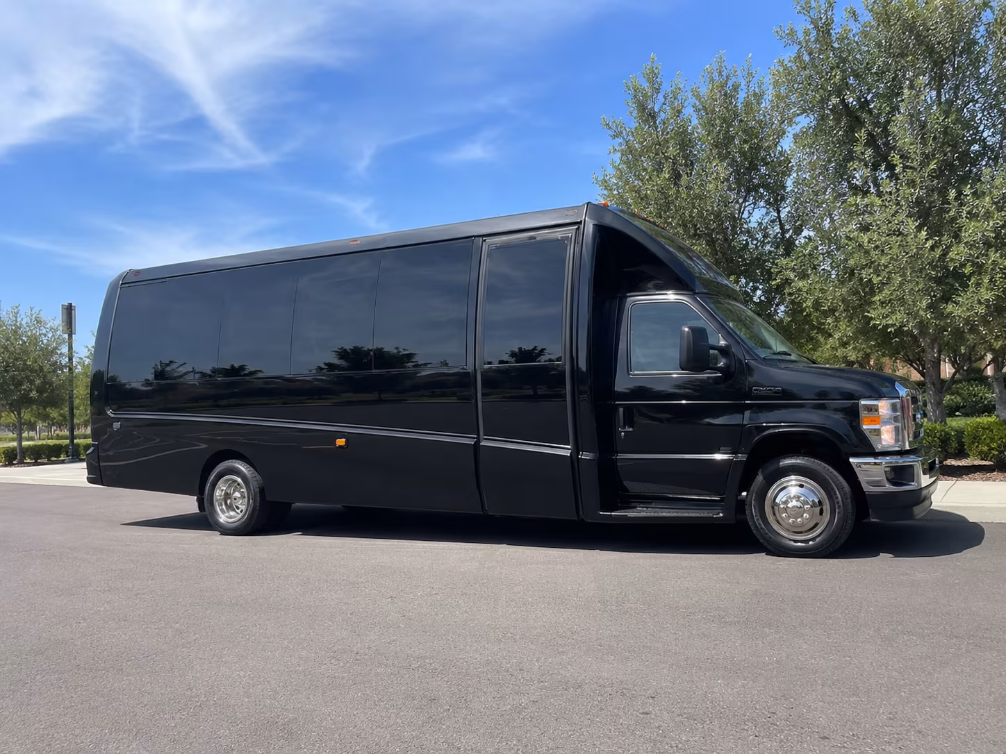 browse buses for plymouth new bedford and southeastern massachusetts field trips