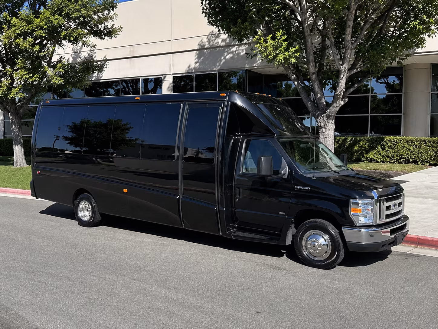 cambridge bus rentals to cambridge private events made easy