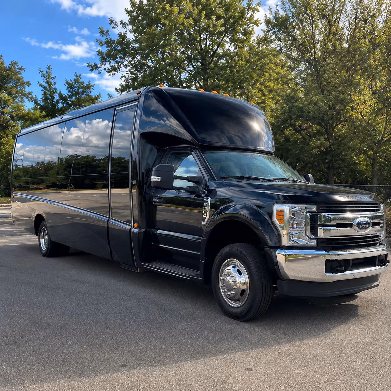 cambridge easy cambridge wedding shuttle bus rentals