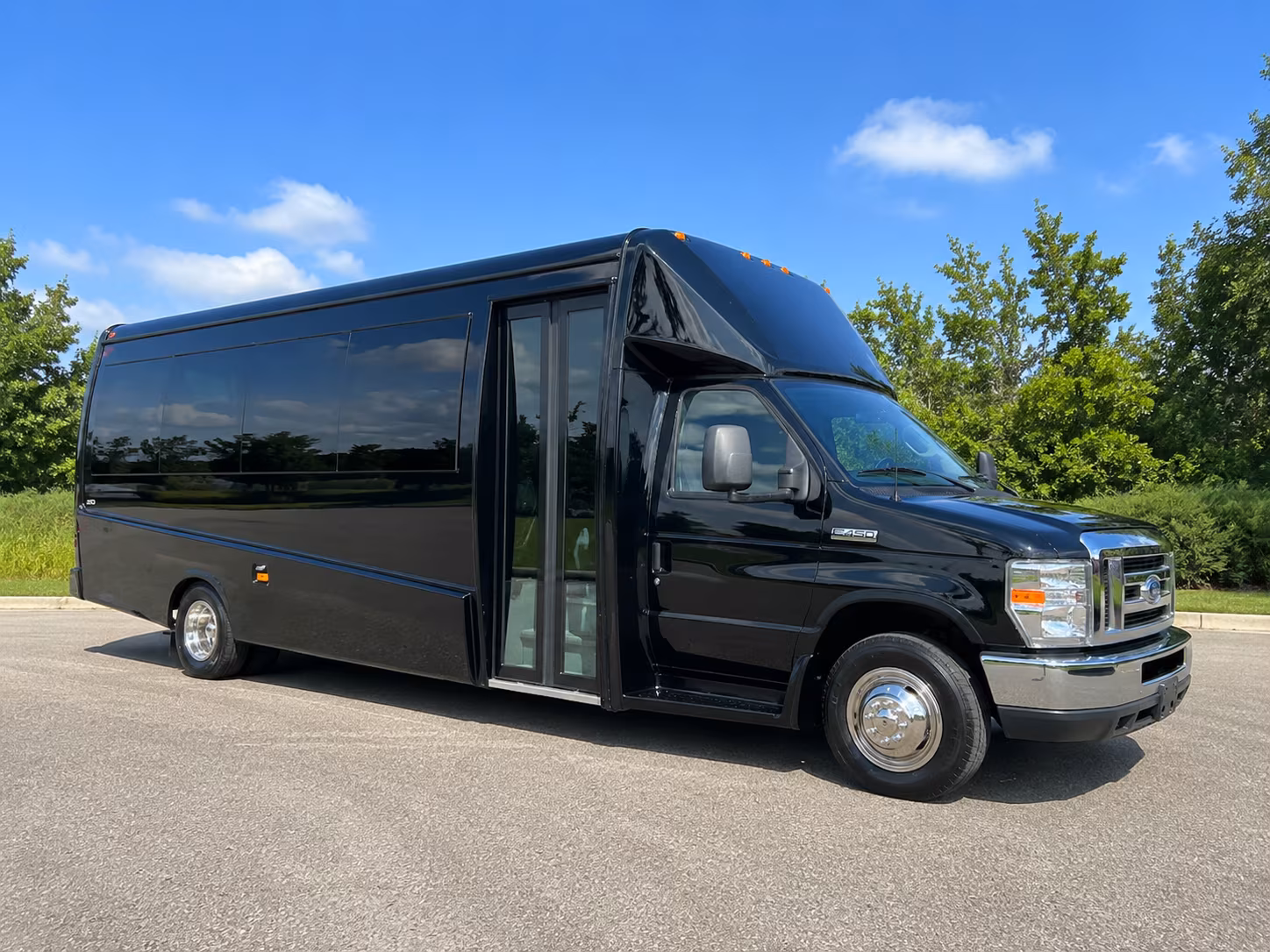 lowell corporate charter bus rentals in lowell