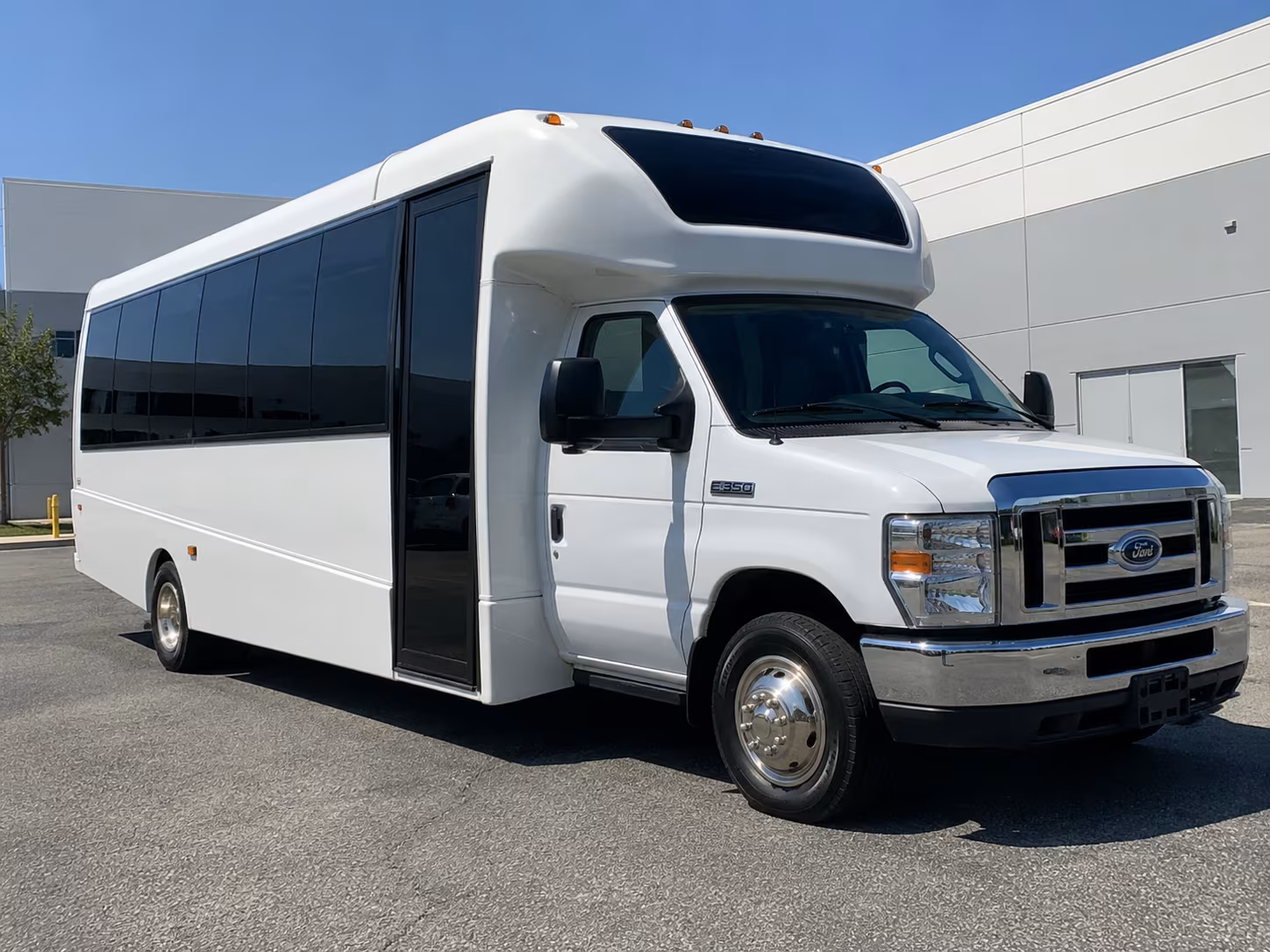 lynn keep your sports team or fan group on schedule with a lynn bus rental