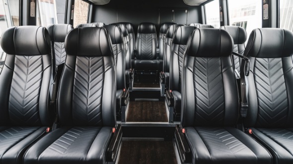 30 passenger minibus rental cambridge